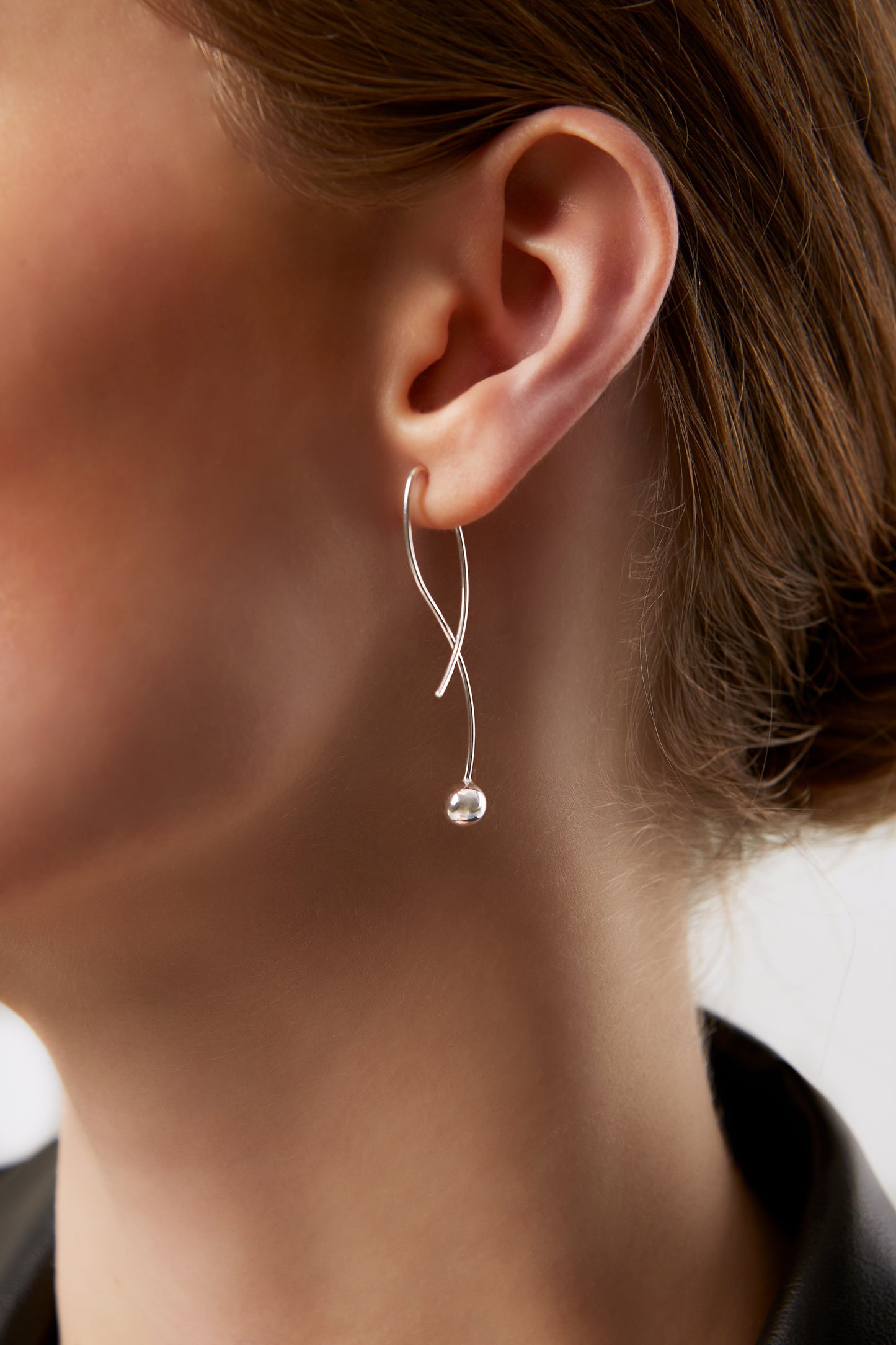 Jantier: Golden Sphere Earrings - Gold-plated silver