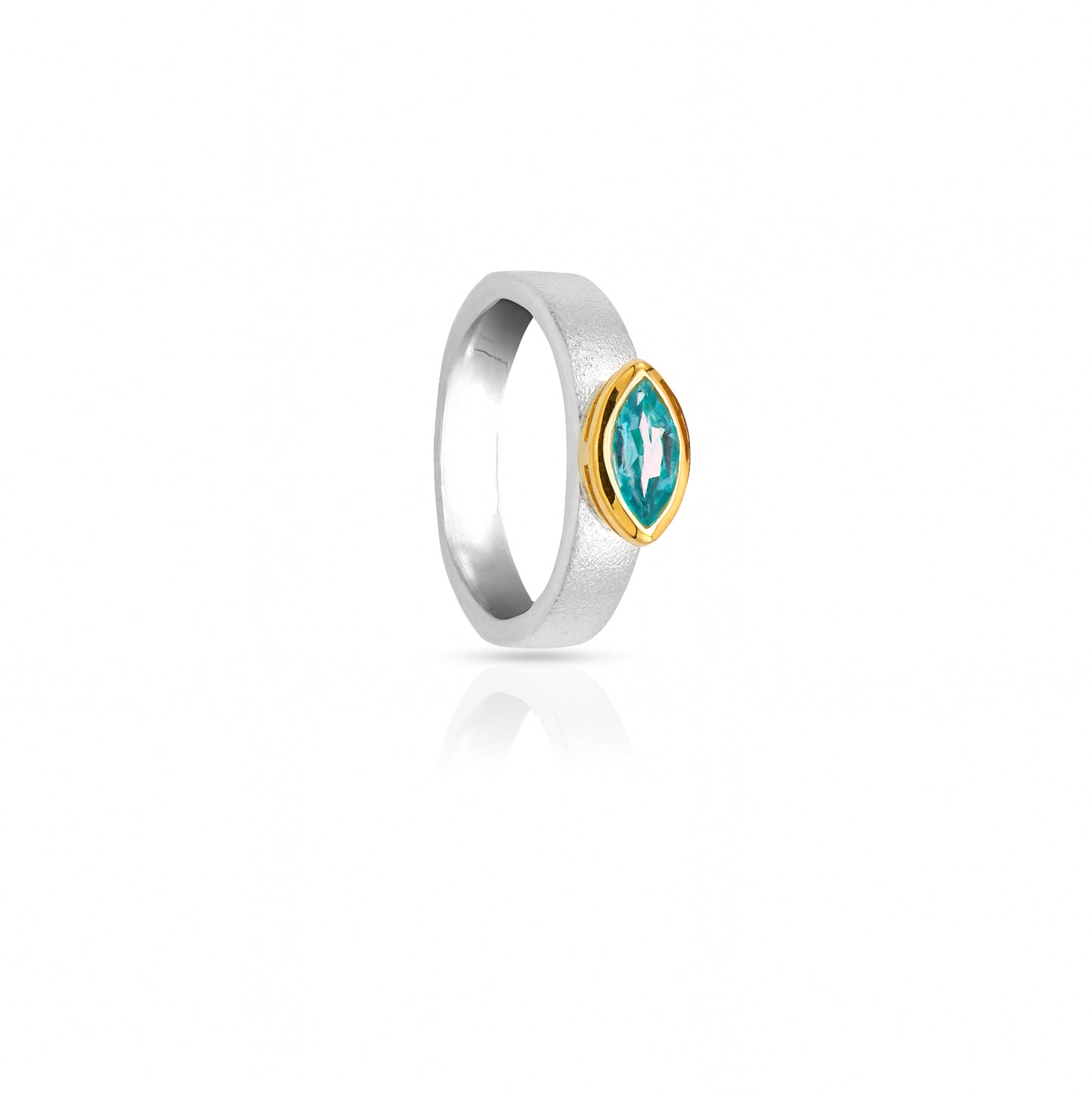 Jantier: Princess Ring in 925 Silver Gold Plated with Topaz