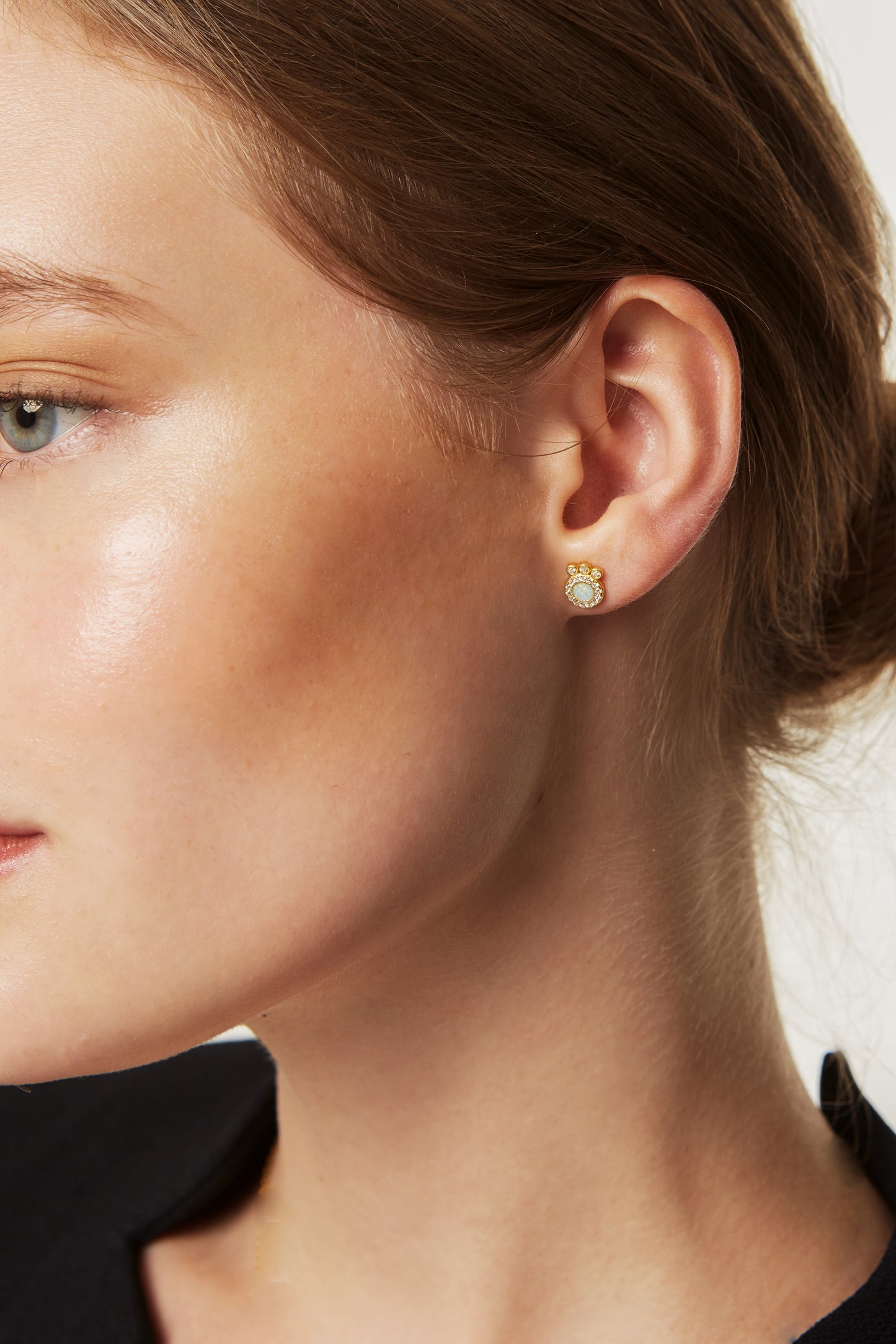 Jantier: Gold-Plated Silver Queen Earrings
