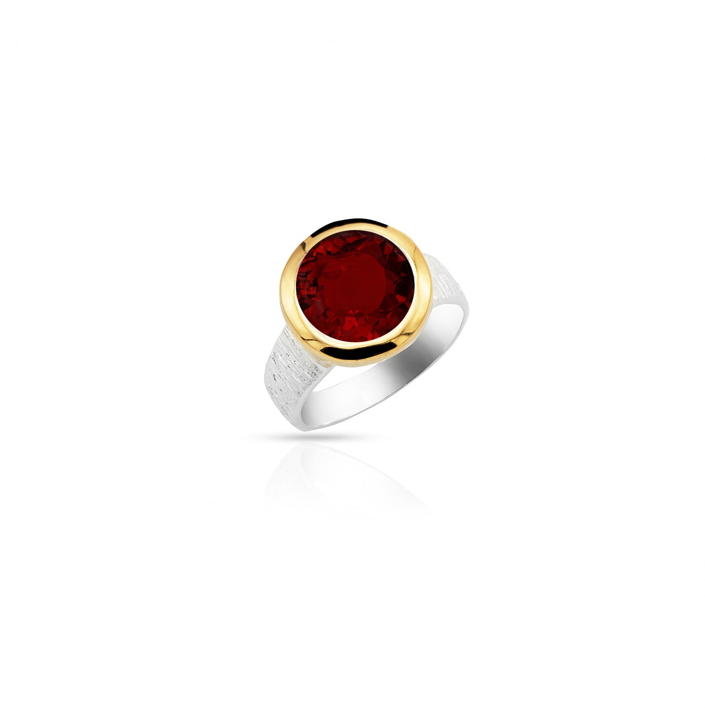 Jantier: Garnet Ring in Gold Plated Silver, Gold Contrast, Bold Style
