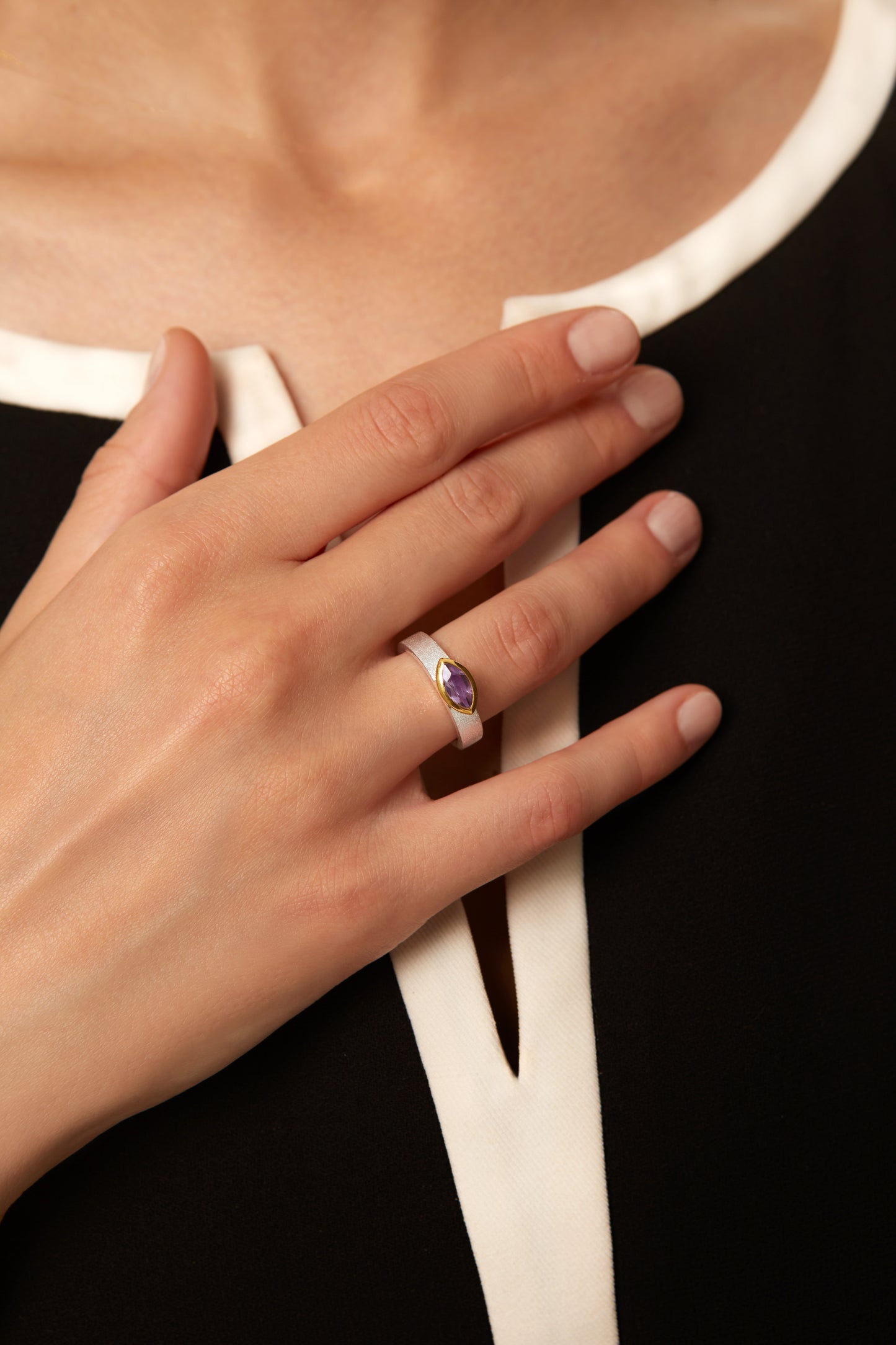 Jantier: Silver & Amethyst Ring, Modern Elegance, Symbol of Wisdom