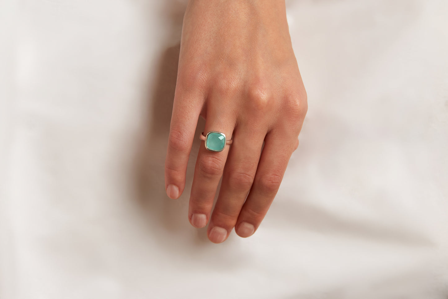 Jantier: Signet Ring in 925 Rhodium Silver with Aquamarine