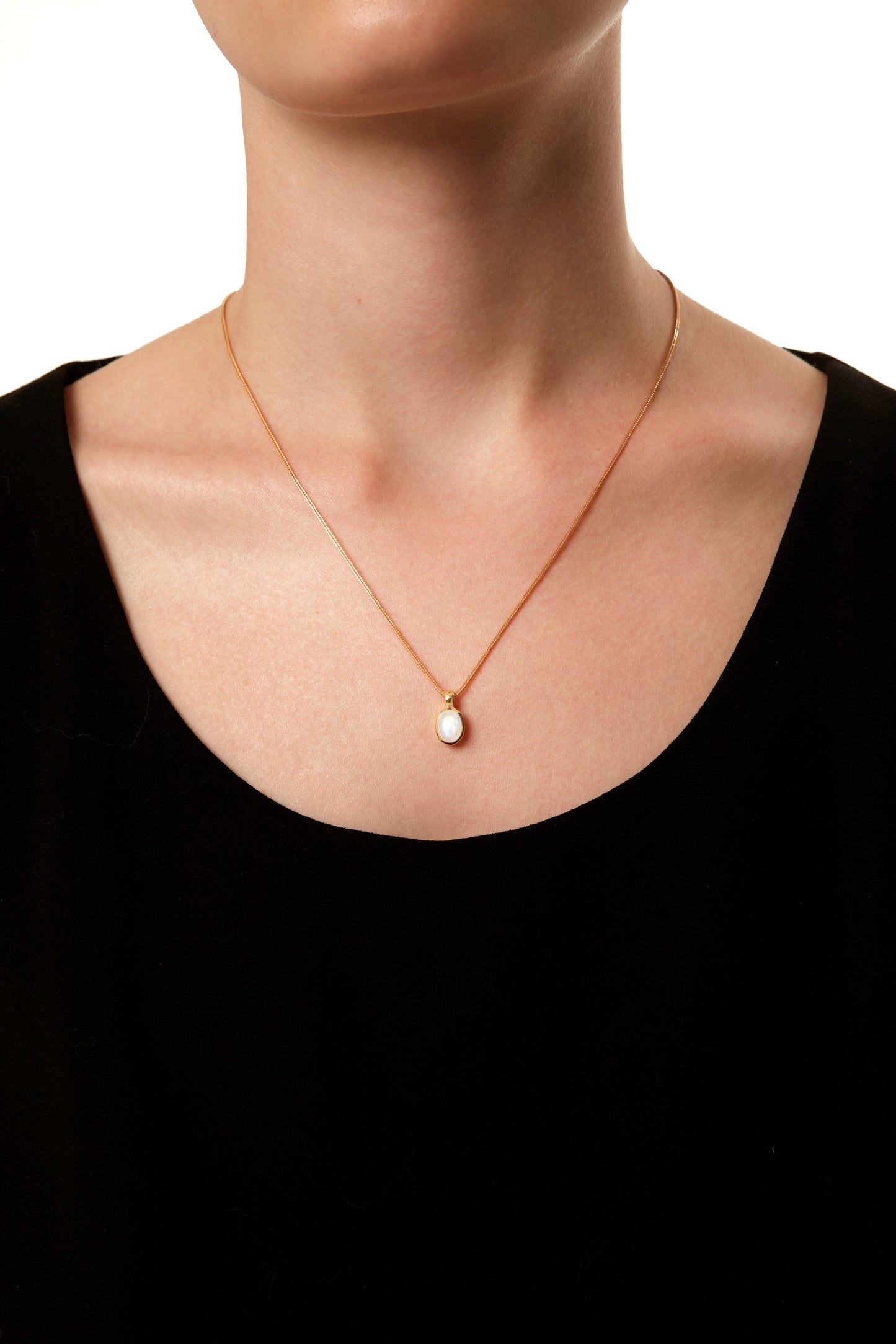 Jantier: Precious moonstone pendant - Gold-plated silver